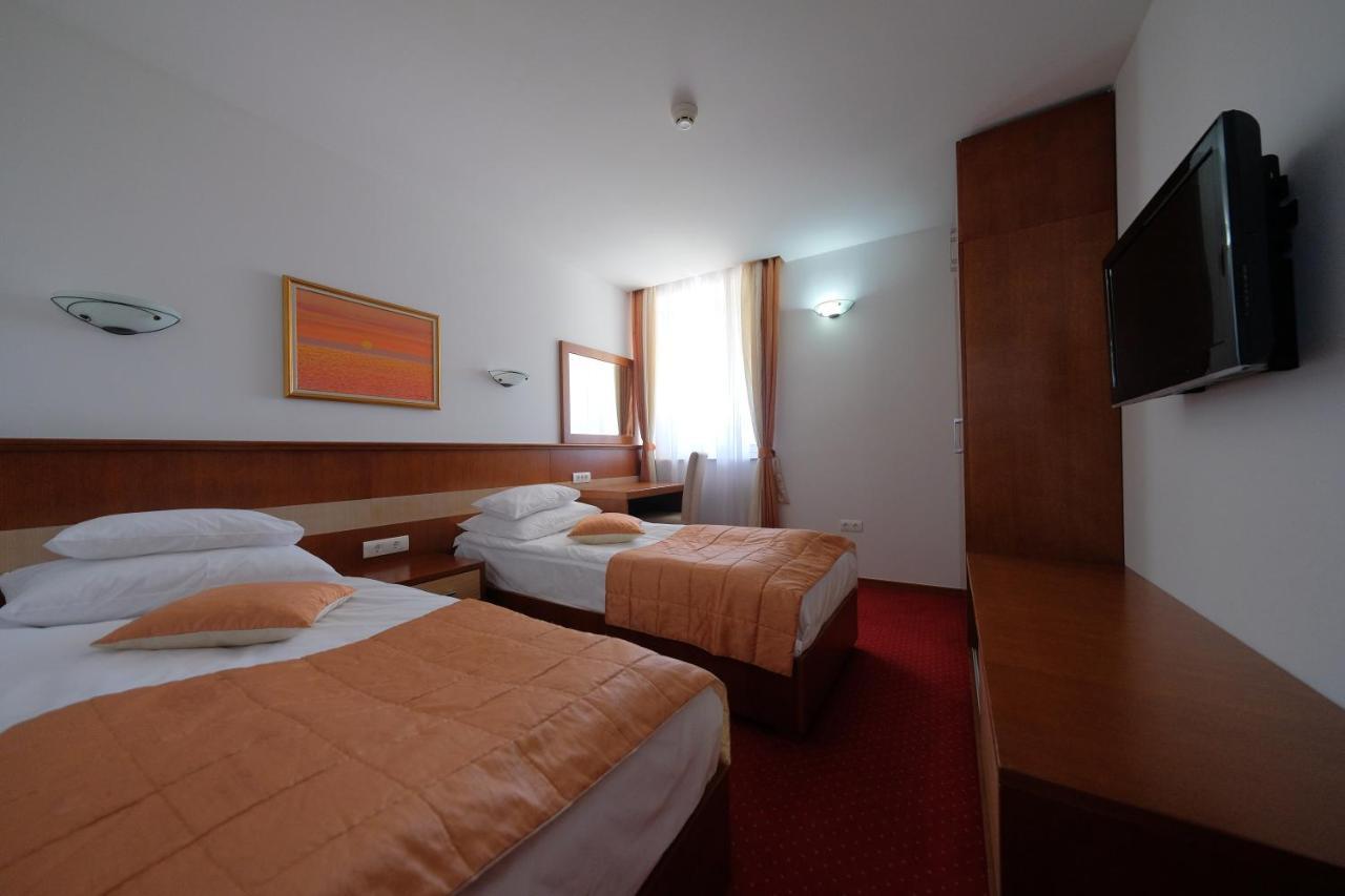 Motel Mujanic Sarajevo Mostarsko Raskrsce Exterior foto